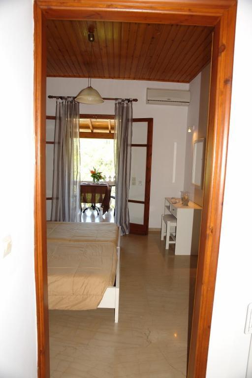 Papoulas Apartment Liapades